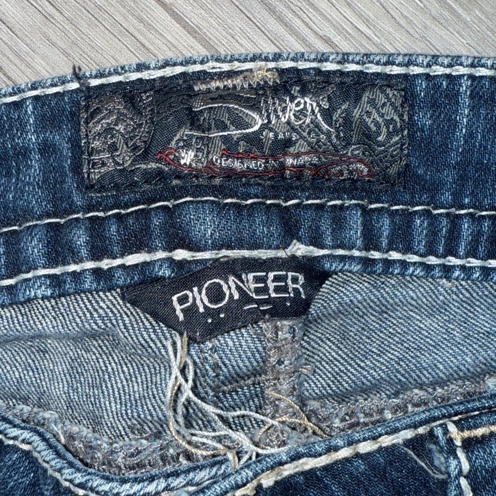 Silver Jeans Women's Distressed Blue Jeans - Picture 6 of 8